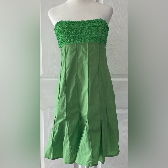 VENUS Green Ruffle Top Strapless Mini Dress Size 4 - Picture 1 of 9